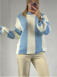 pull rayé bleu ciel et blanc