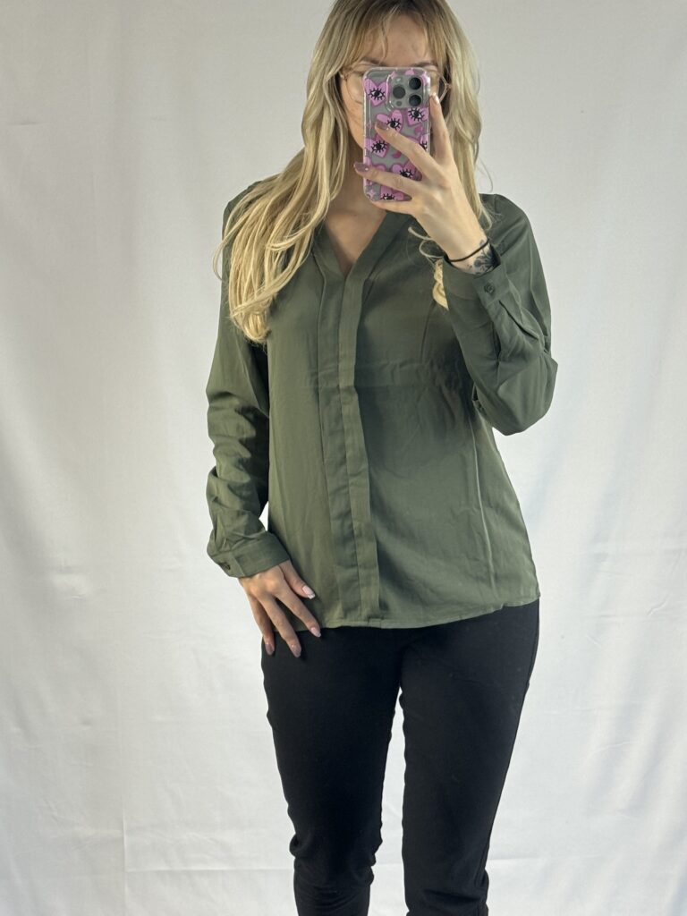 Blouse verte kaki col v 
