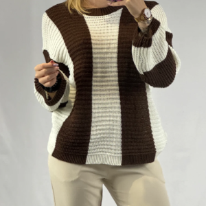 pull rayé marron et blanc